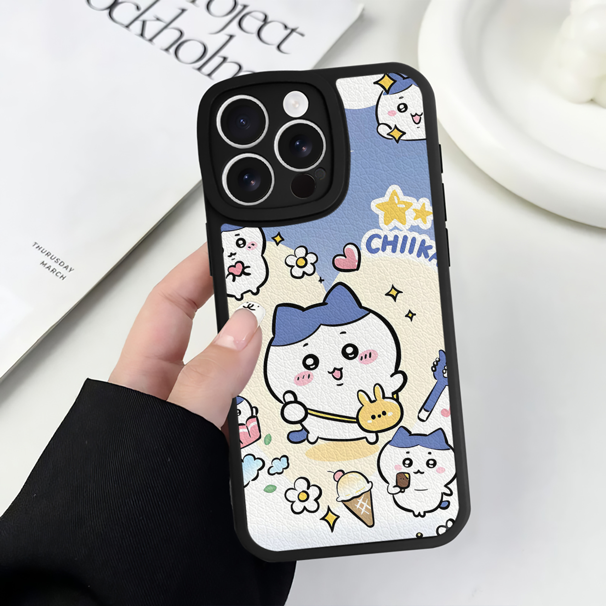 （画像用） ちいかわ Chii-kawa 【iPhone 16シリーズ対応】シリコンスマホケース（レザー調） 材質：シリコン